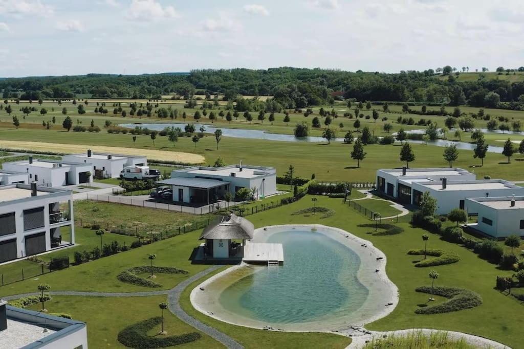 Luxus Appartement Am Golfplatz Und Therme Lutzmannsburg Zsira Exteriér fotografie